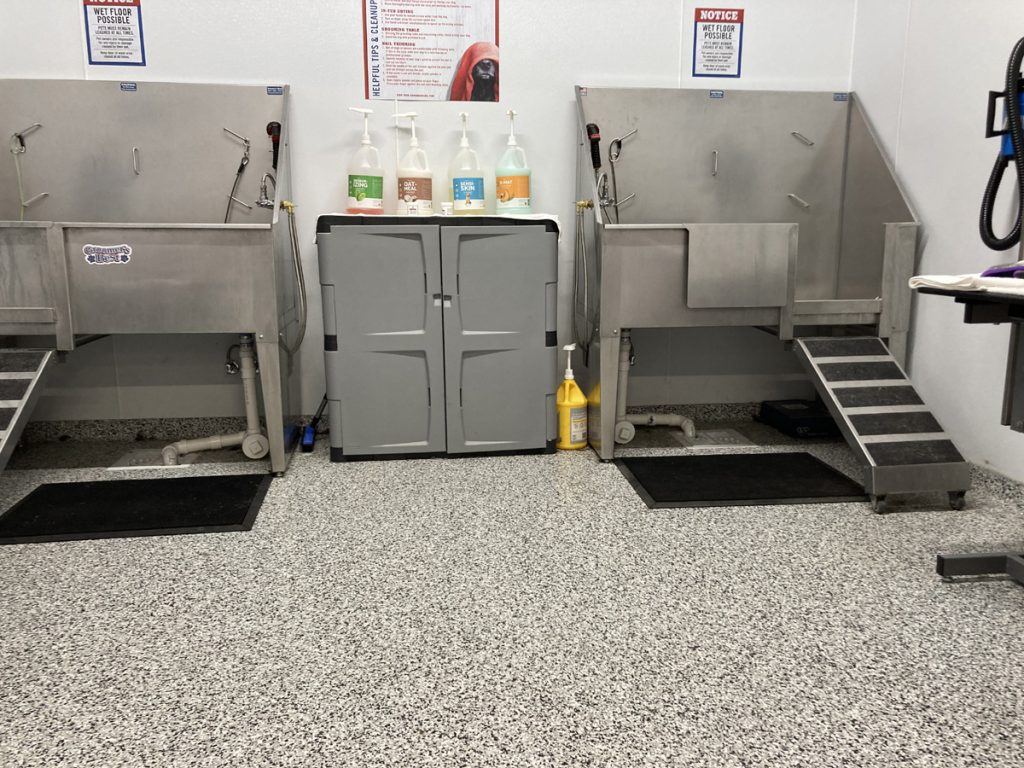 epoxy-floor-coating-at-tractor-supply-company